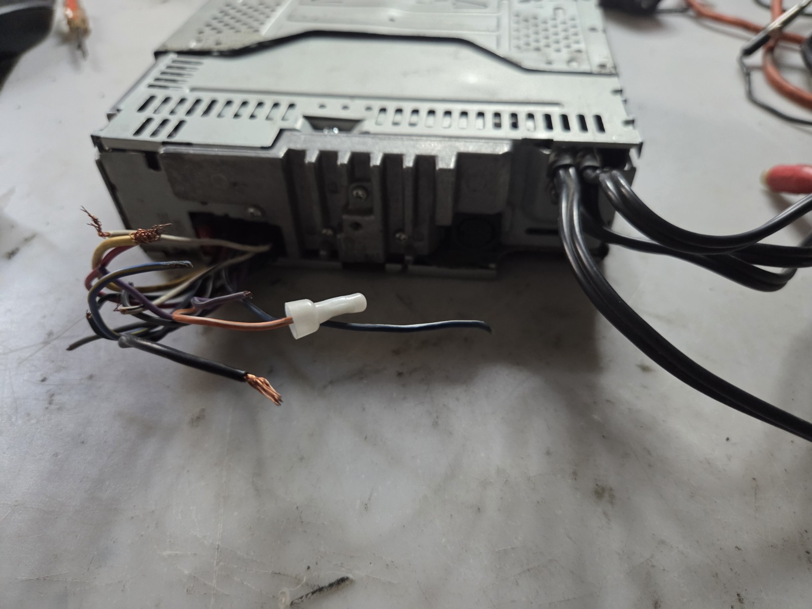 Kenwood Execelon KDC-X789 CD Player In Dash Receiver, Remote Aux 5 Volts