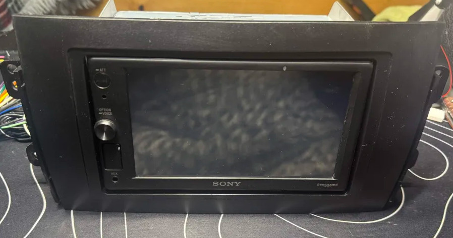 Sony XAV-AX1000 6.2″ Apple CarPlay Media Receiver with Bluetooth