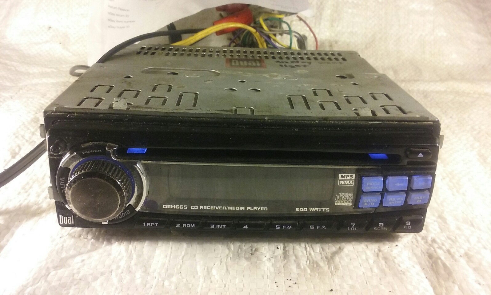 Dual Electronics DEH665 CD Player Receiver display won’t light sold as is