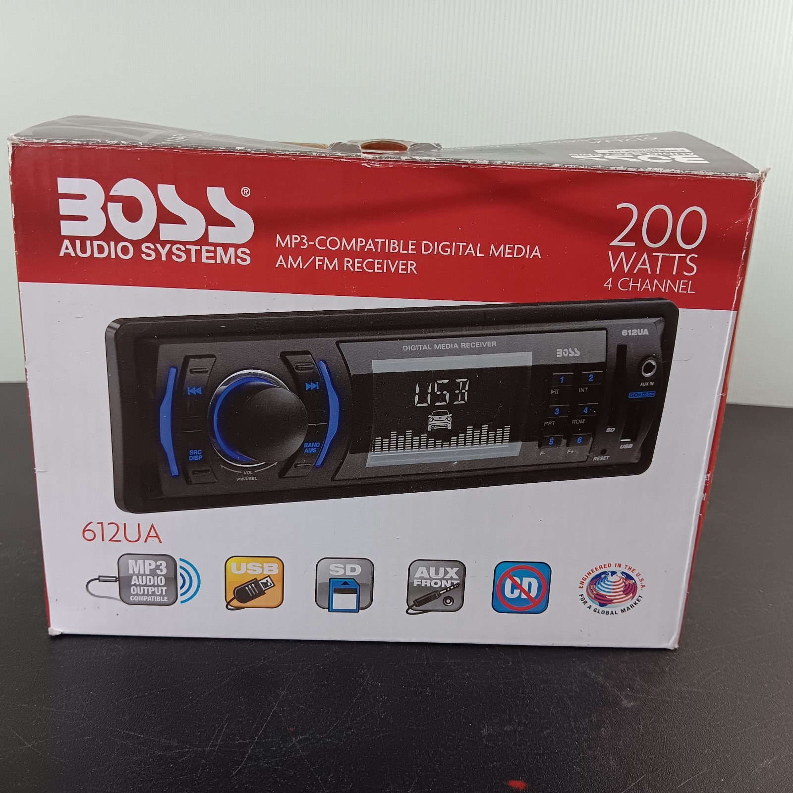 New Boss In-Dash 612UA 200W MP3-Compatible Digital Media AM-FM Receiver