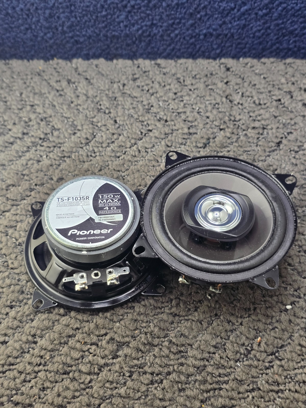 (1 Pair) Pioneer TS-F1035R 4″ 2-Way Coaxial Car Audio Speakers 150W/20W 4-Ohm