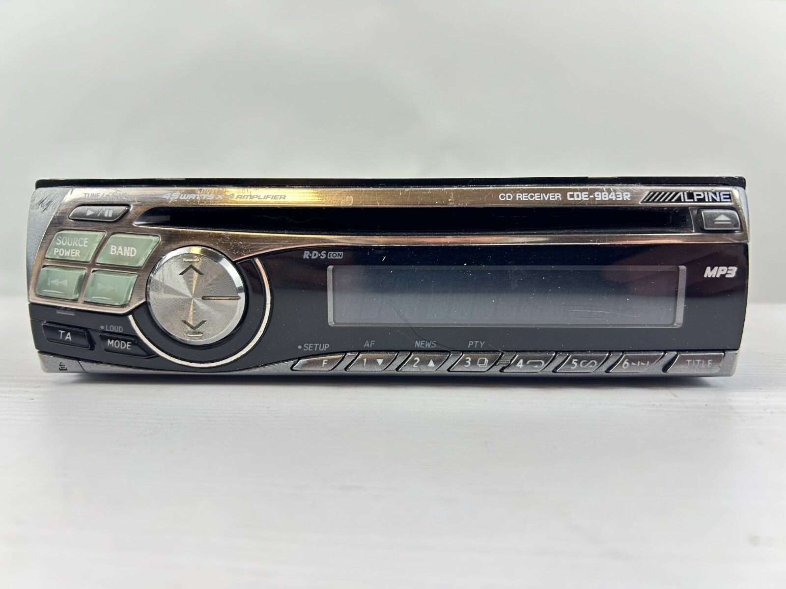Alpine CDE-9843r Original Car Radio Tested 45Watts x 4 Amplifier