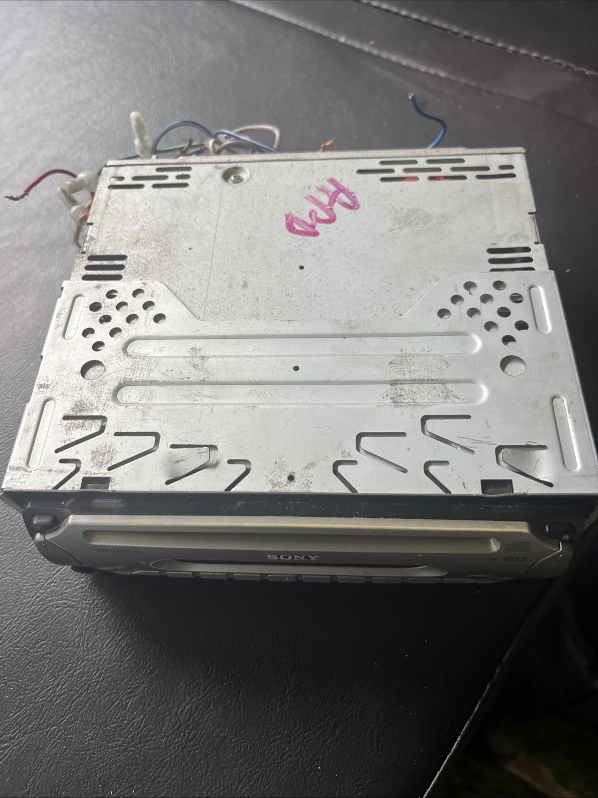 Sony CDX-S2000 Car Stereo with A CD Player Tested and Working