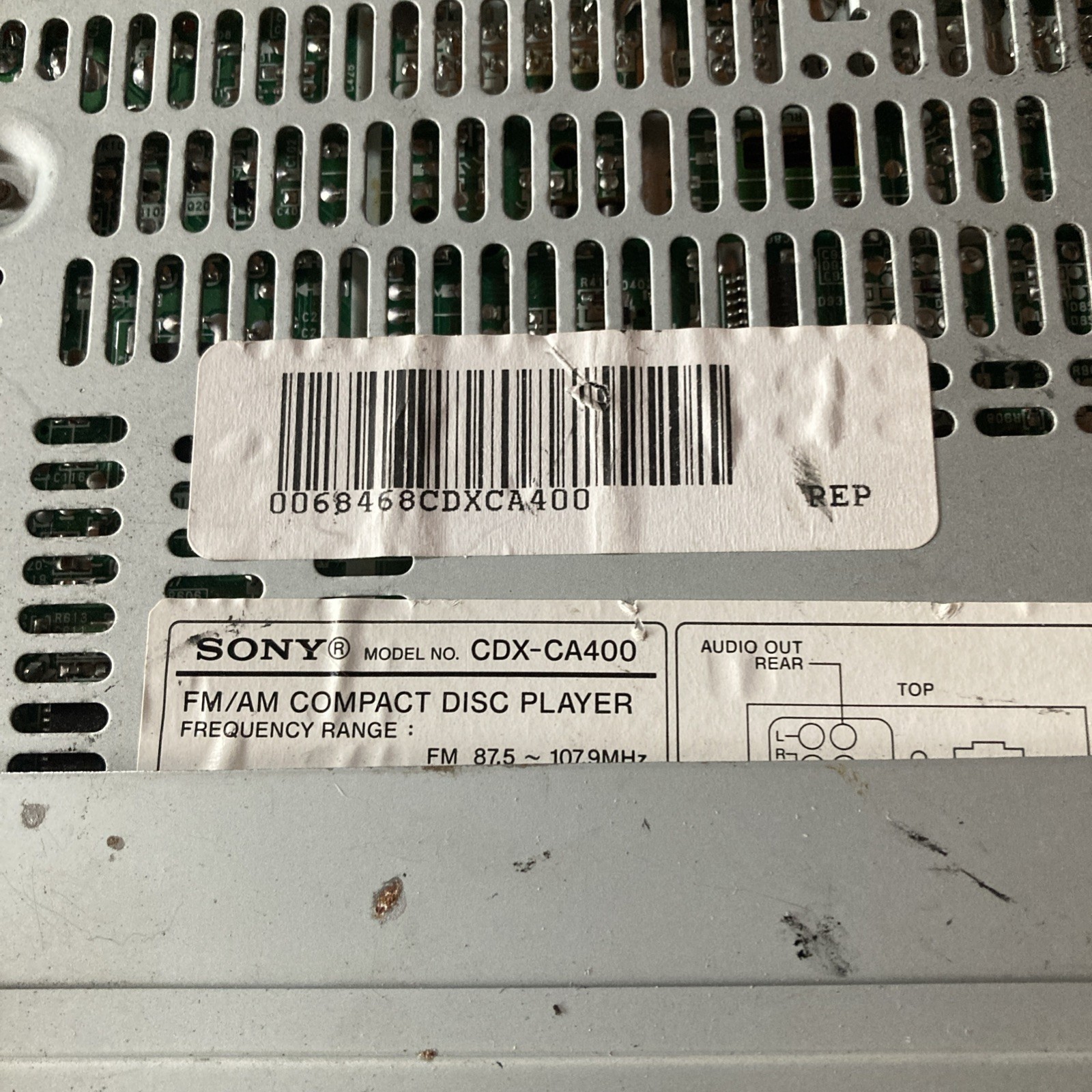 Sony CDX-CA400 CD Player In Dash Receiver AM/FM Radio Untested