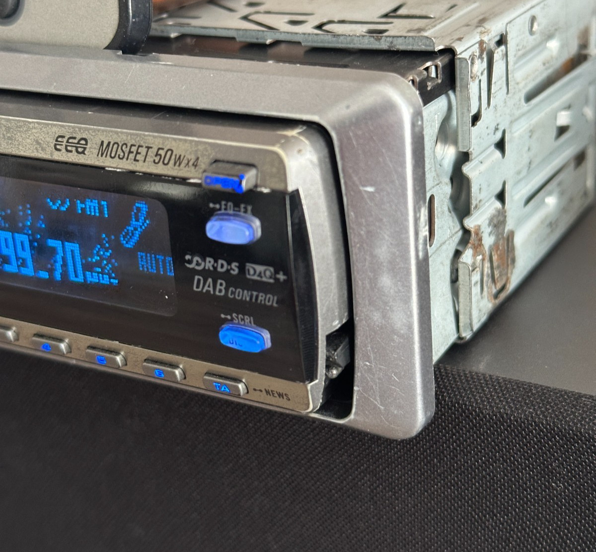 Pioneer DEH-P70BT Old School Radio Bluetooth