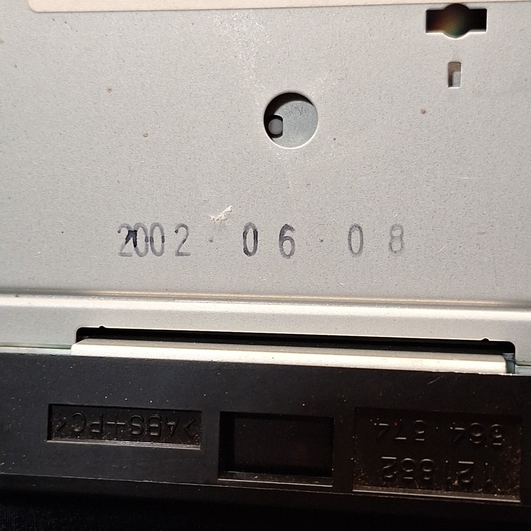 lexus 86120-AA040 Fujitsu 122000-3210D101 Radio with mounting bracket Head unit