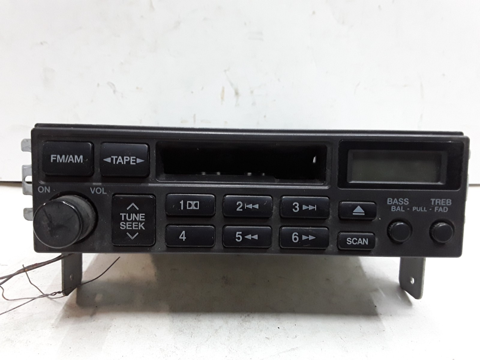01 02 03 04 05 06 Hyundai Elantra AM FM cassette radio receiver 96140-2D106AX