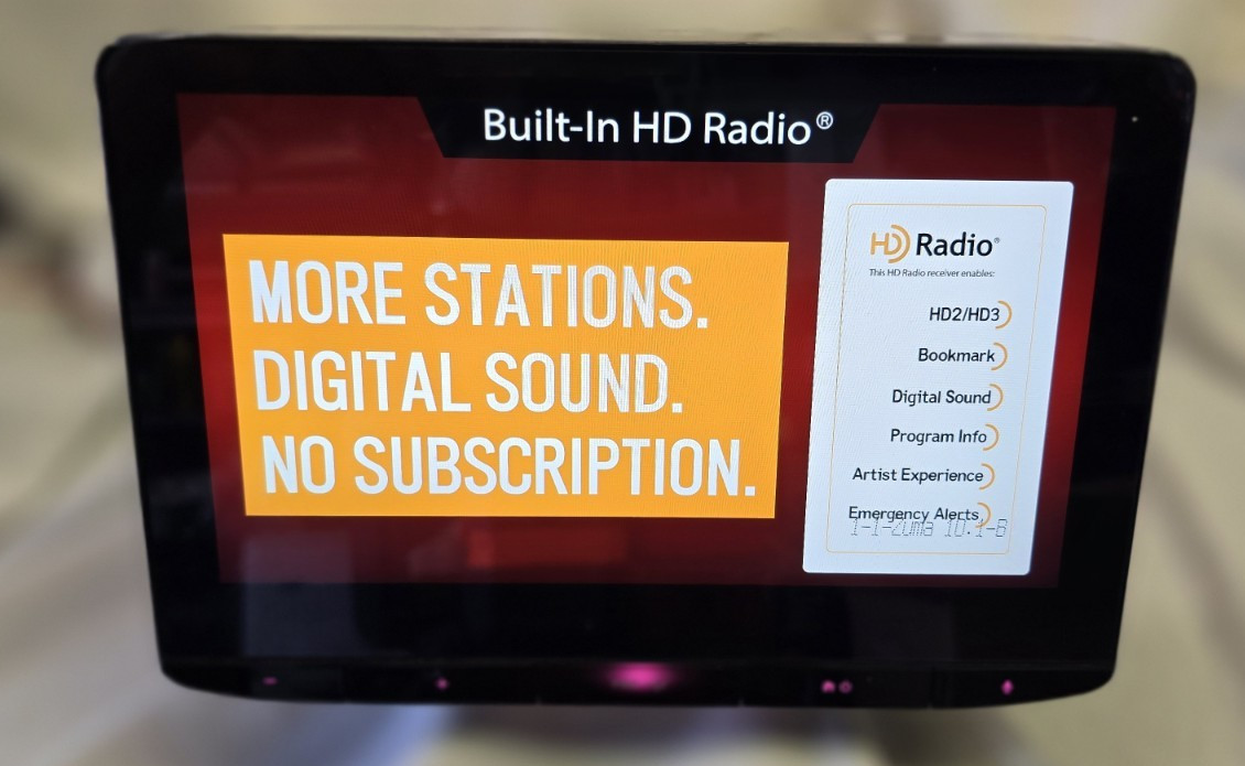 JVC KW-Z1000W 10.1″ Digital multimedia receiver w/floating touchscreen display.