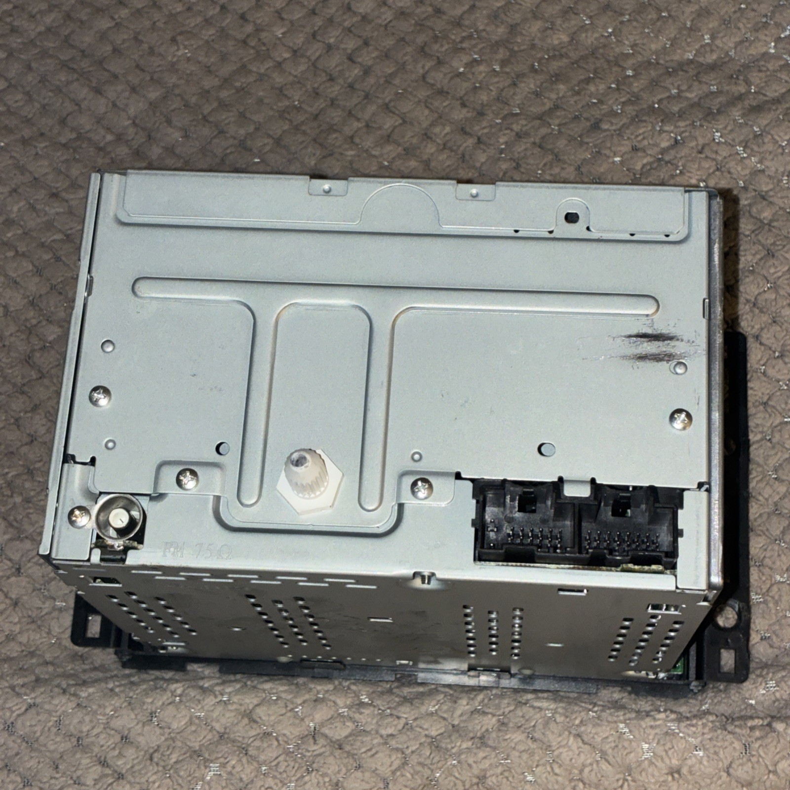 GM Chevrolet Malibu Radio CD Player USB AUX MP3 Part 20940843 Untested
