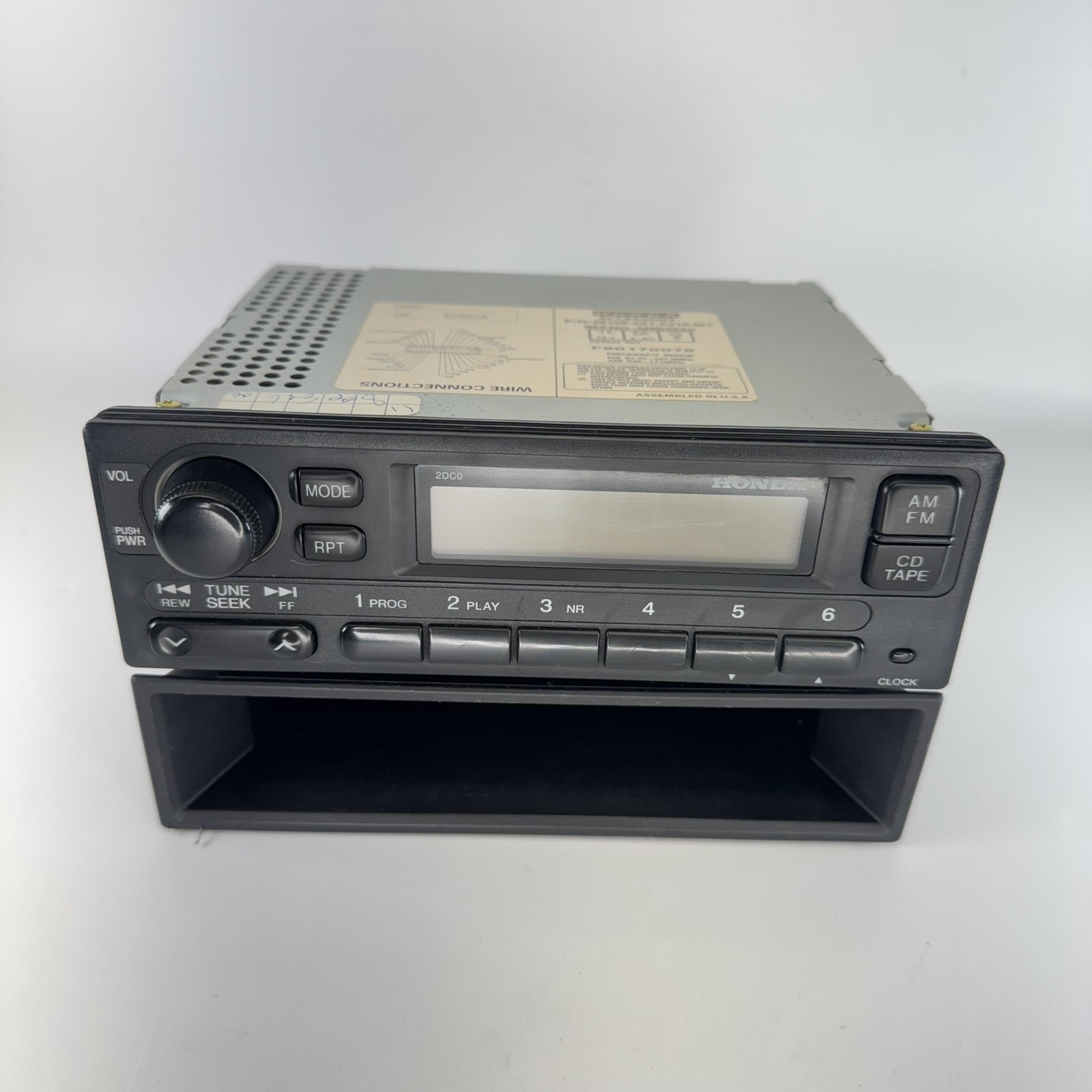 Honda OEM Car Stereo Radio Cassette Player 39100-S01-A210-M1 AM FM CD Tape USA