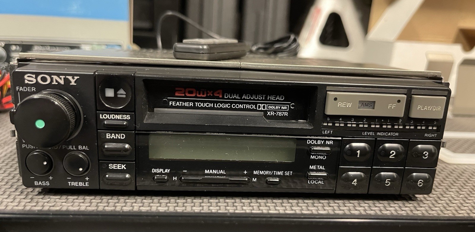 Sony XR-787R FM/AM Cassette Car Stereo