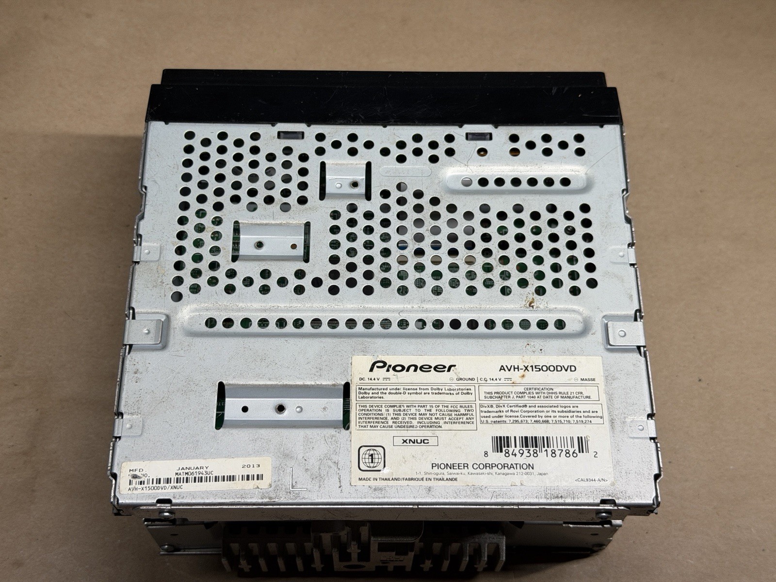 Pioneer AVH-X1500DVD 6.1″ Double-DIN Multimedia DVD Receiver FOR PARTS AS IS
