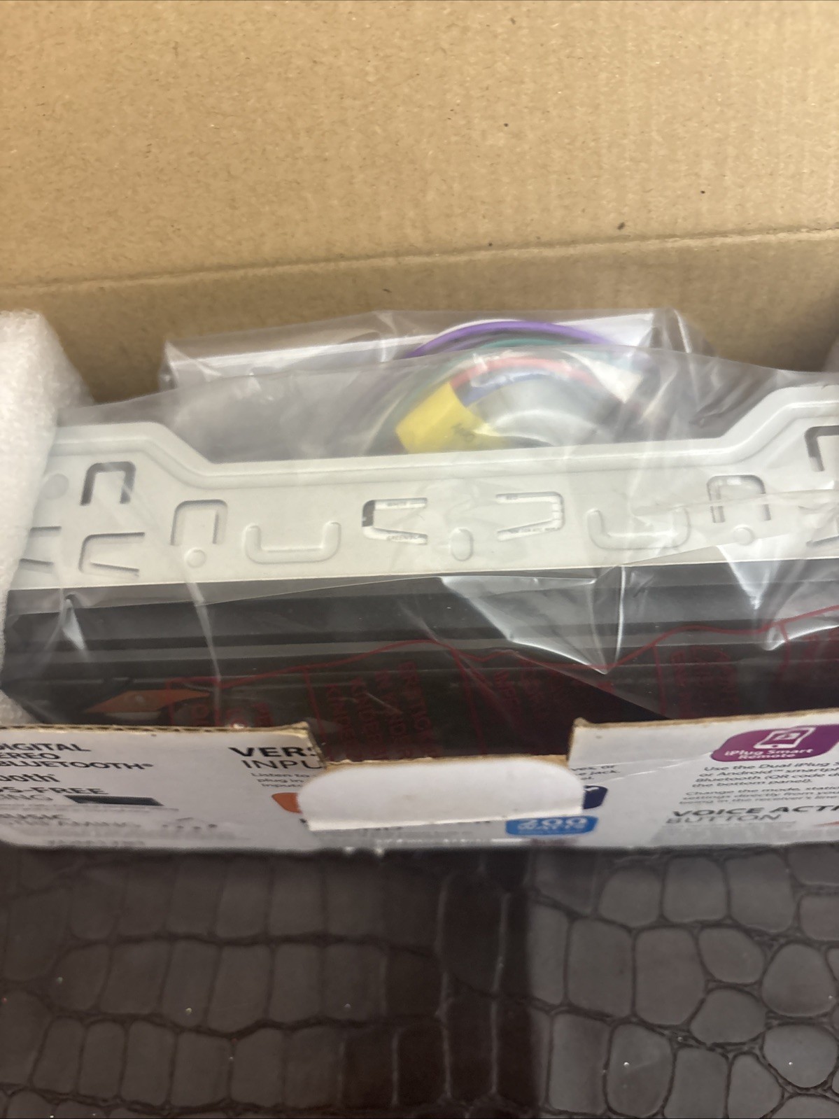 AM/FM Car Stereo Dual XDM17BT, Bluetooth, MP3, 200 W, Voice act. Siri – Google
