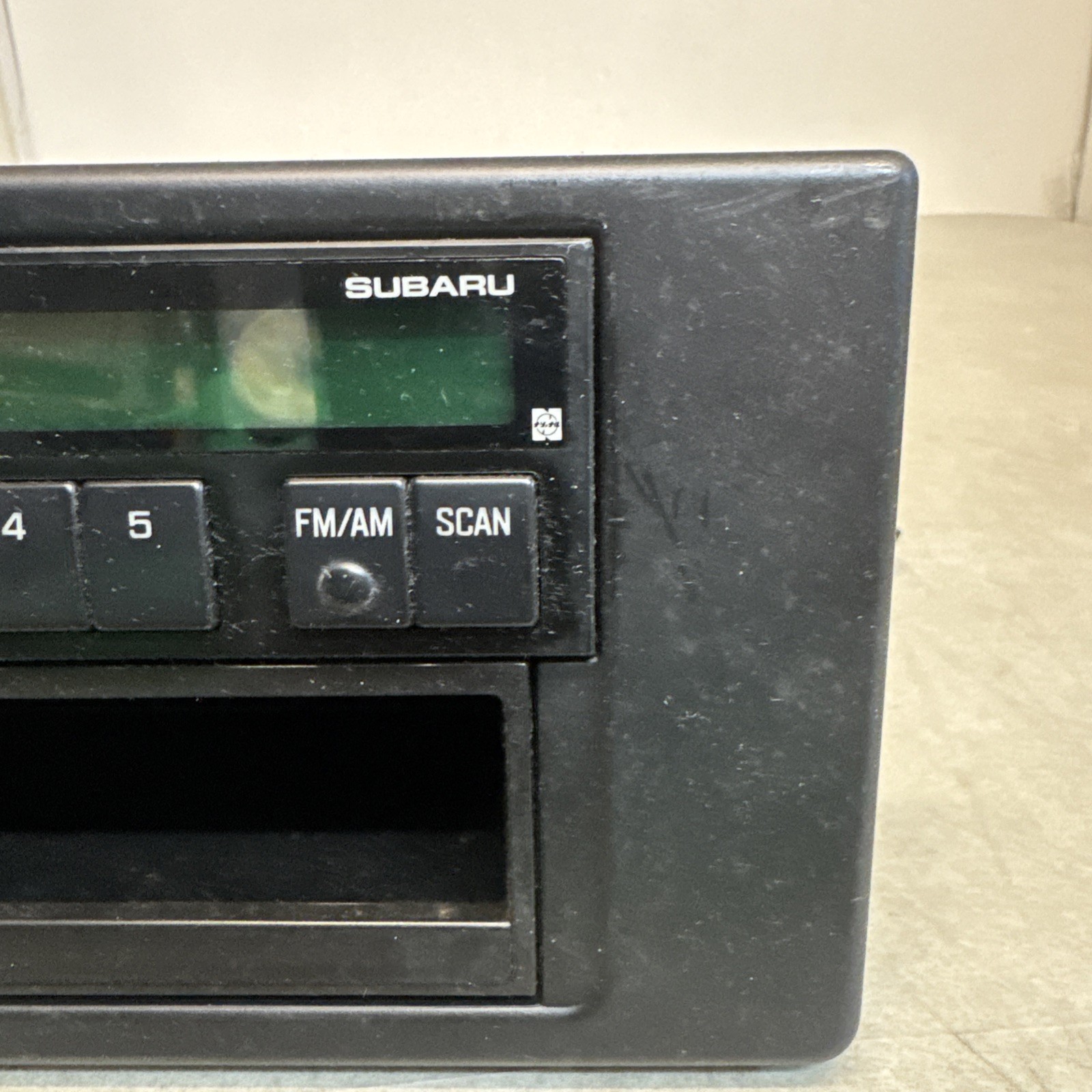 Subaru Model #86225GA400 Oem Original Car Radio Ref No: CR-LF171A + Trim