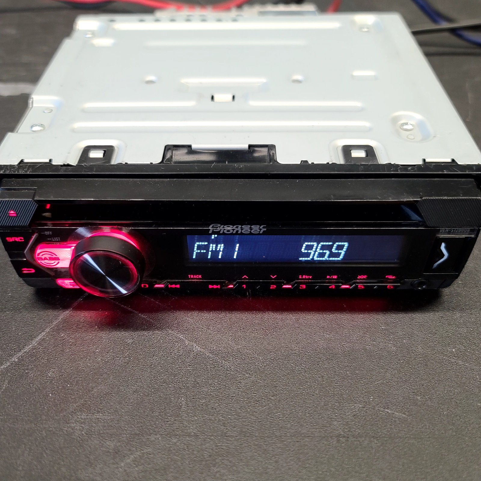 PIONEER DEH-S1200UB SINGLE DIN, USB, AUX, CD PLAYER