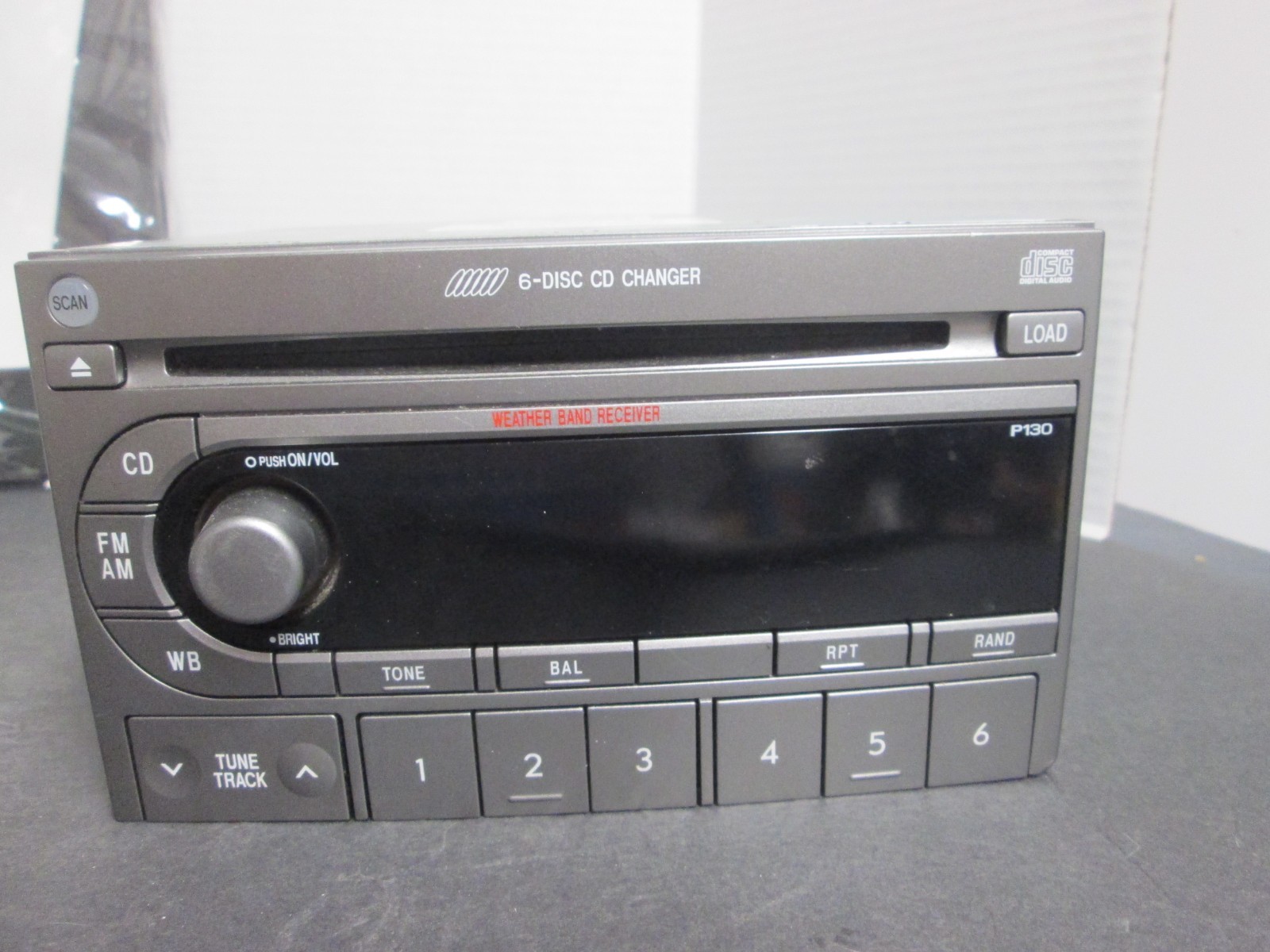 2004-2006 Subaru Forester Radio Weather Band Receiver 6 CD 86201SA110 NOT TESTED