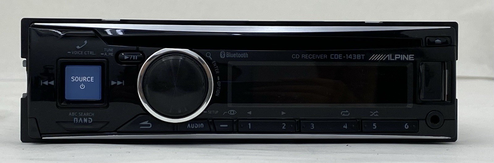 PARTIALLY WORKING ALPINE CDE-143BT CAR STEREO BAD MECHANISM NEEDS REPAIR