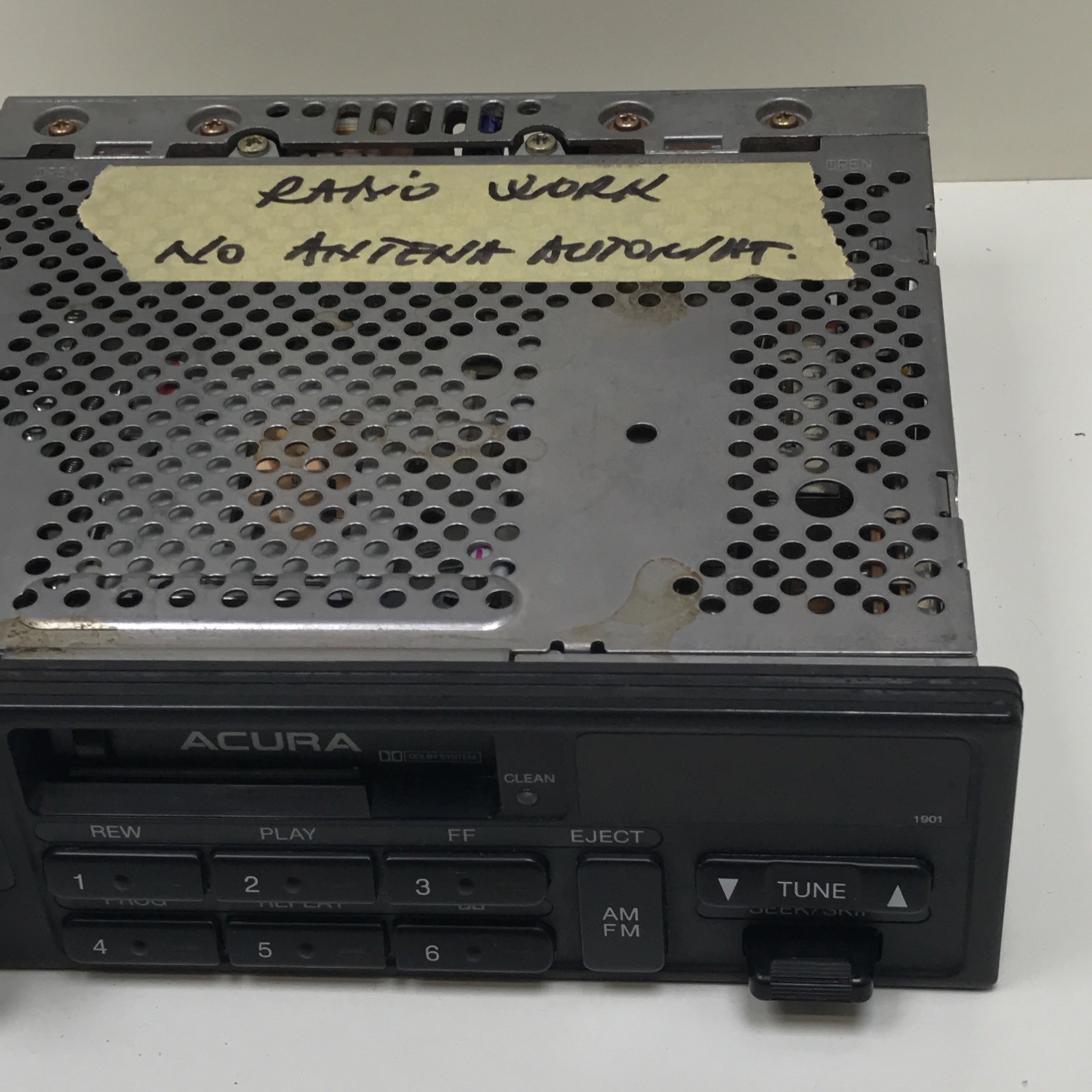 Acura Radio Stereo Tape Deck Model 39100-SK7-A122-M1 In Dash Stereo AM FM Player