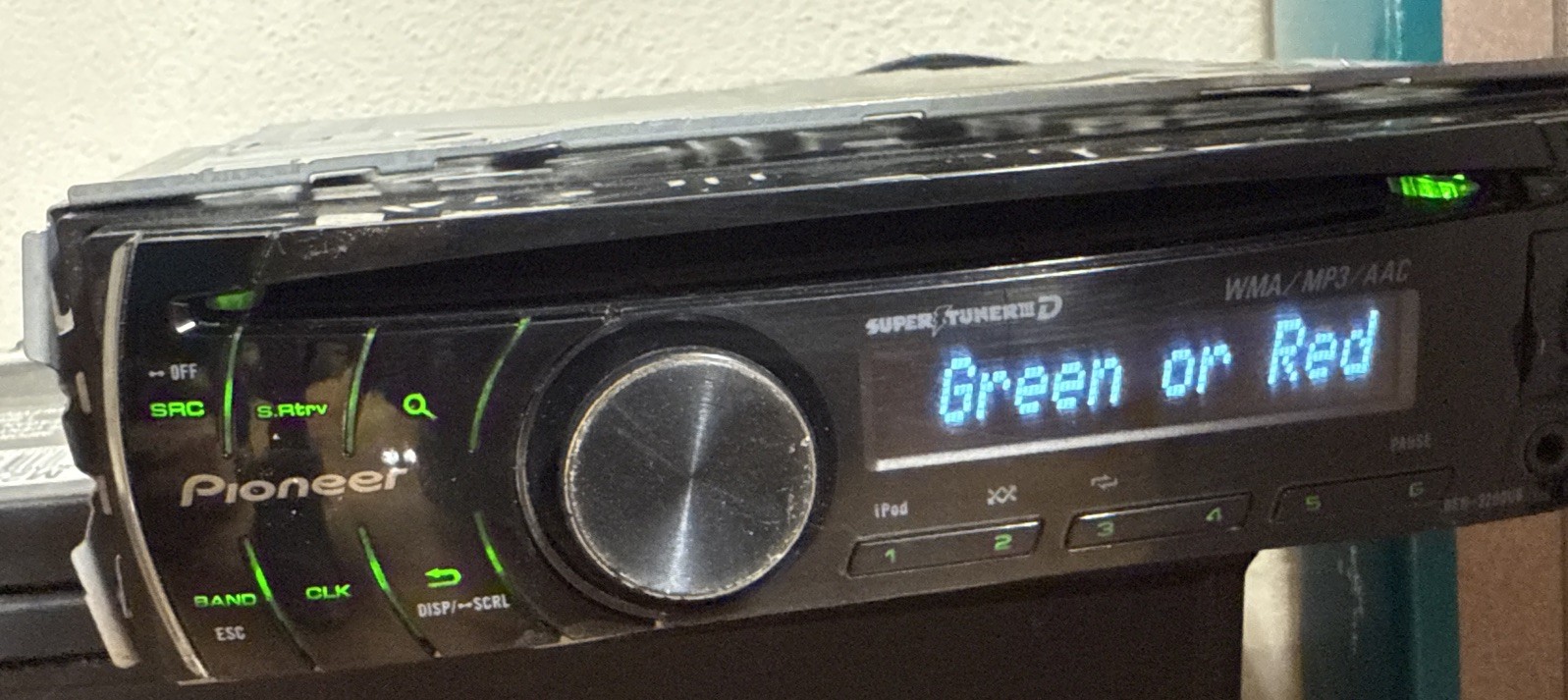 pioneer deh-3200ub car stereo Tested Works Missing Trim Ring Might Need New Cage