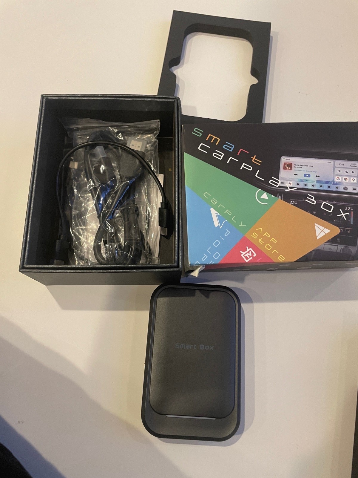 CarPlay Wireless Android 11 AI Box Pro Bluetooth 5.0, 2.4/5G Wi-Fi, R605