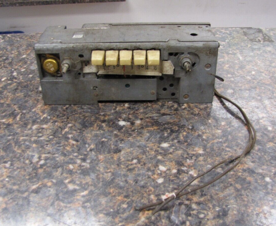 Vintage 1960-1961 Mopar 109 Car Radio – BN66