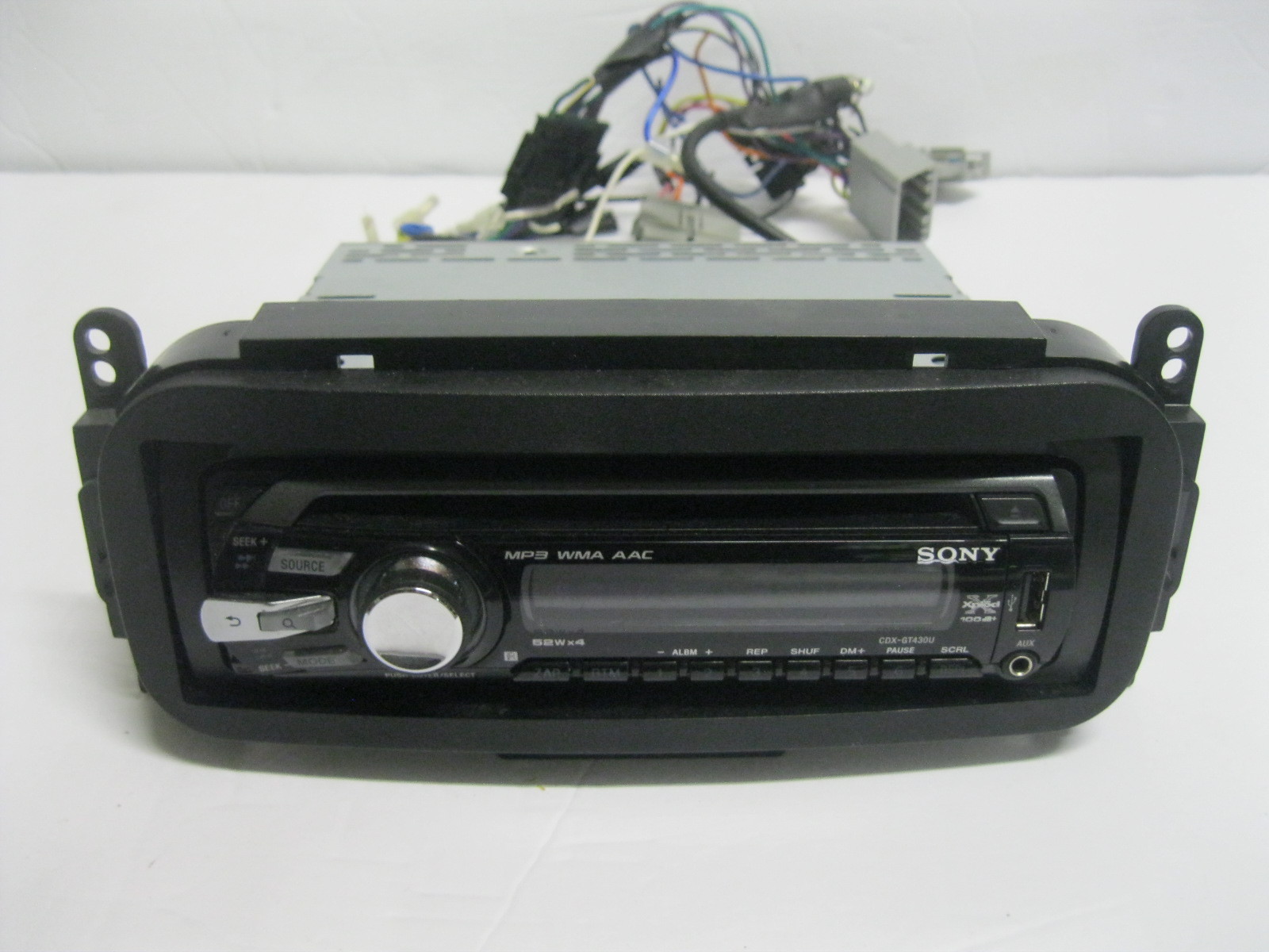Sony CDX-GT4 30U CD Player/MP3 WMA AAC In Dash Receiver Xplode-Working