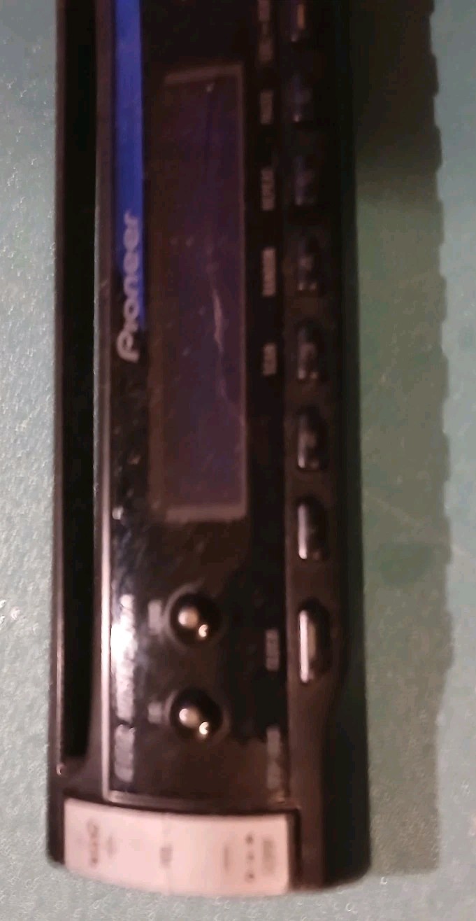 Pioneer DEH-1800 Car Stereo ~ CD Radio FACEPLATE ** Face Plate ONLY ** -H