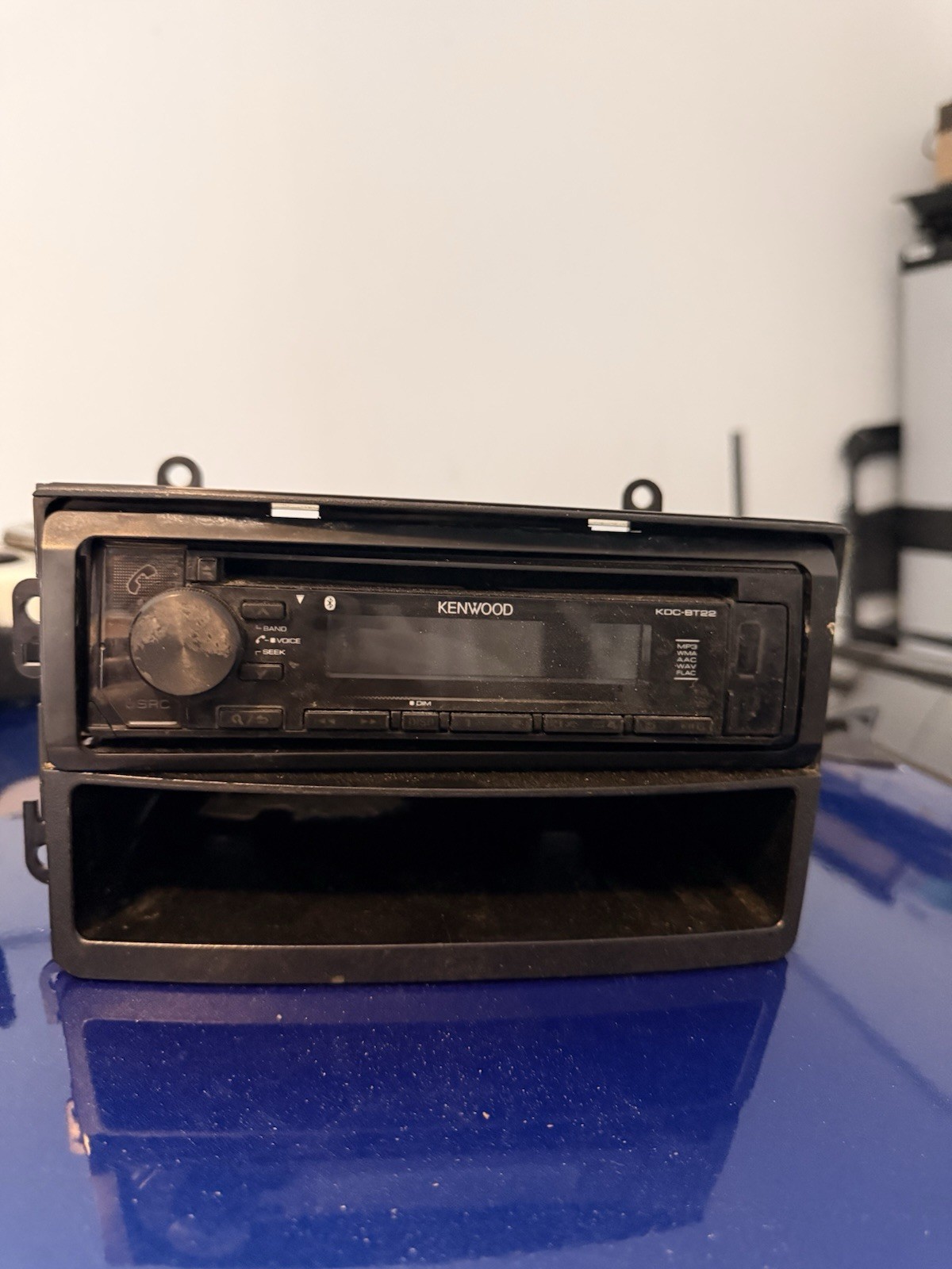 Kenwood KMM-BT232U Bluetooth – USB AUX Input Single Din CD Radio