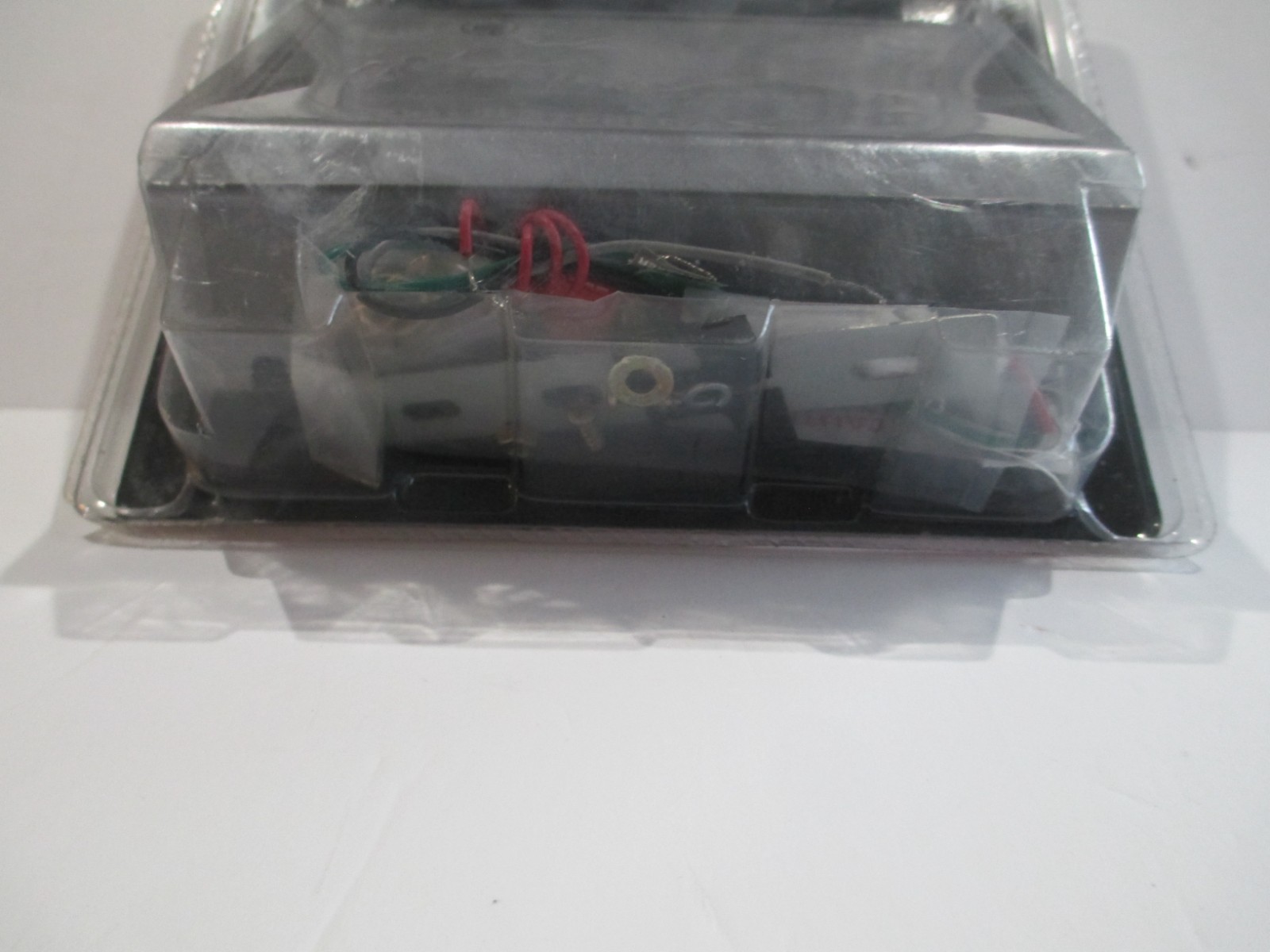 Vtg AUTO TECH AM FM Stereo Cassette In-Dash Player 21-7023-1 S-5000 NOS C67