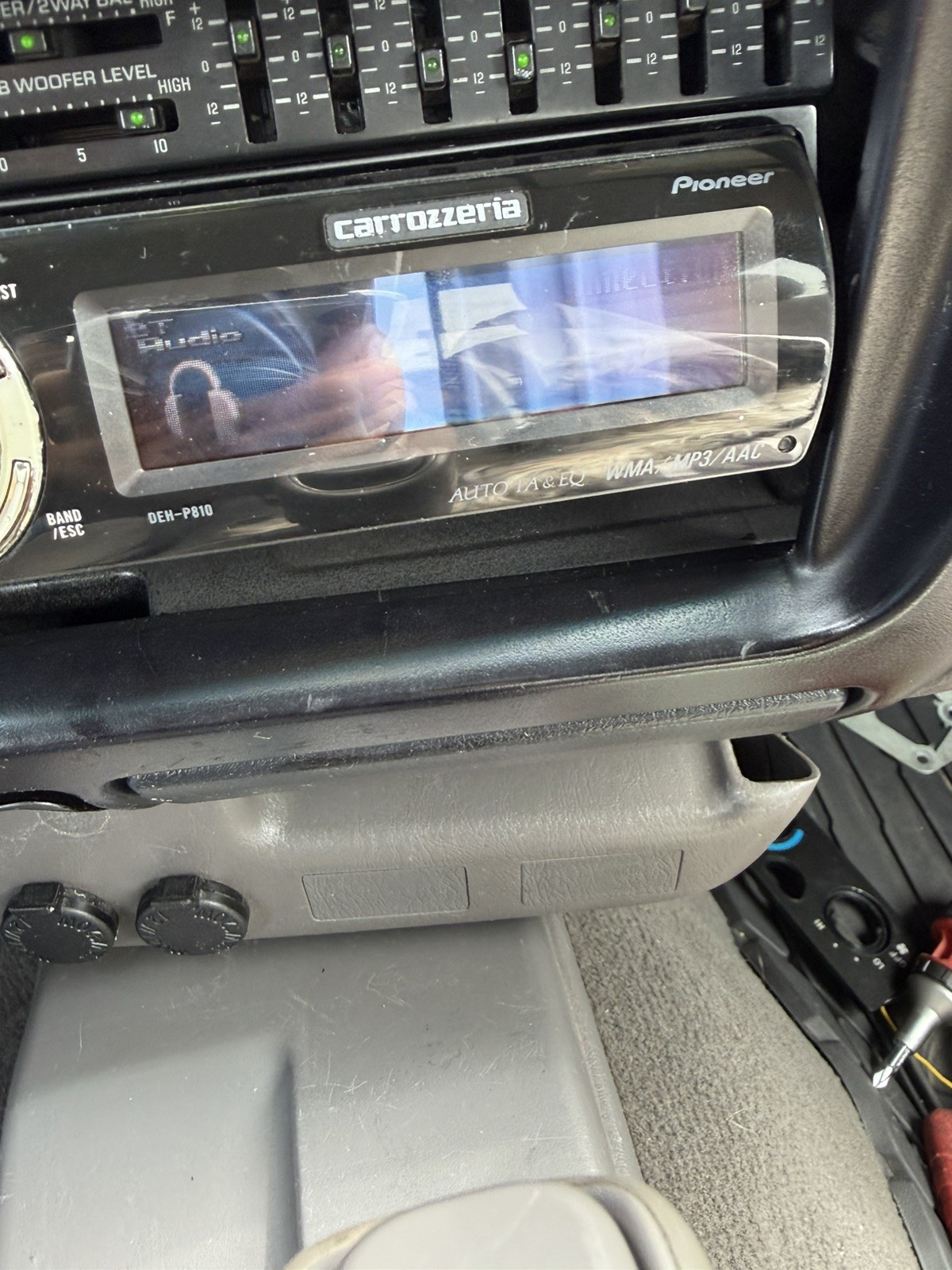 FOR PARTS or FIX. Pioneer DEH-P810 Carrozzeria CD player Bluetooth. NO RETURN