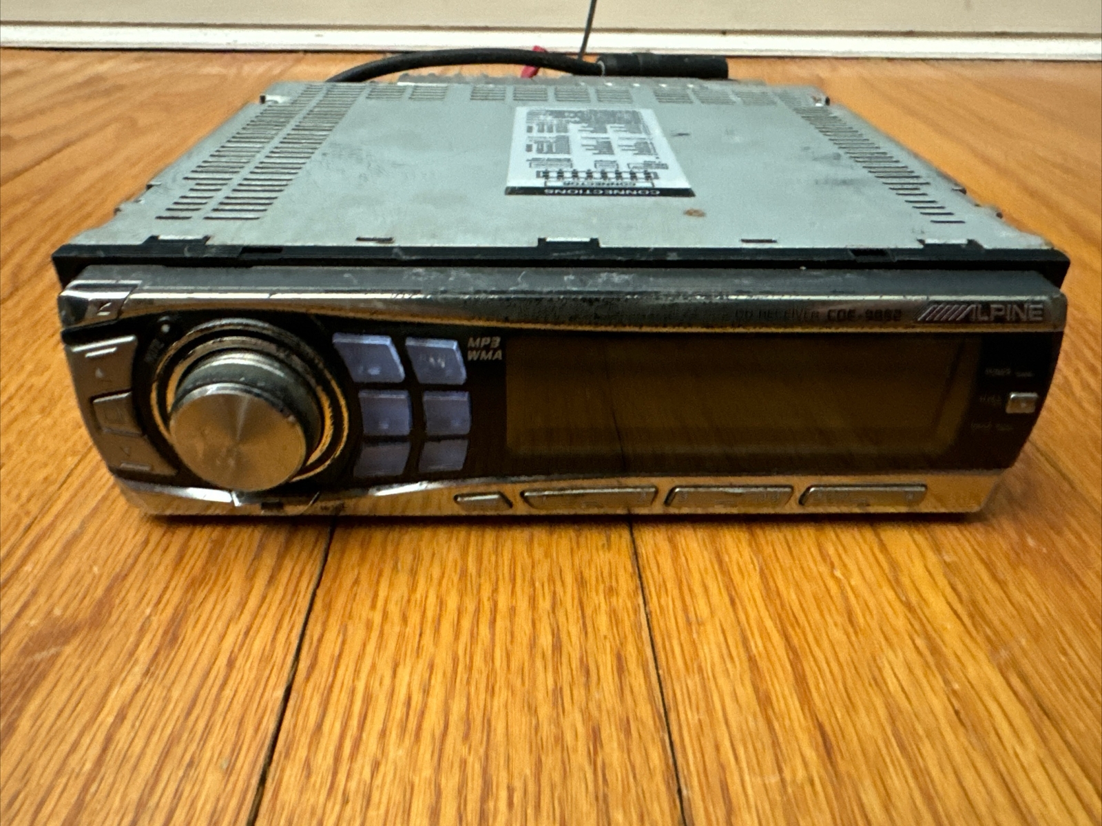 Alpine CDE-9852 CD player MP3/WMA playback Old School AM/FM Radio Stereo