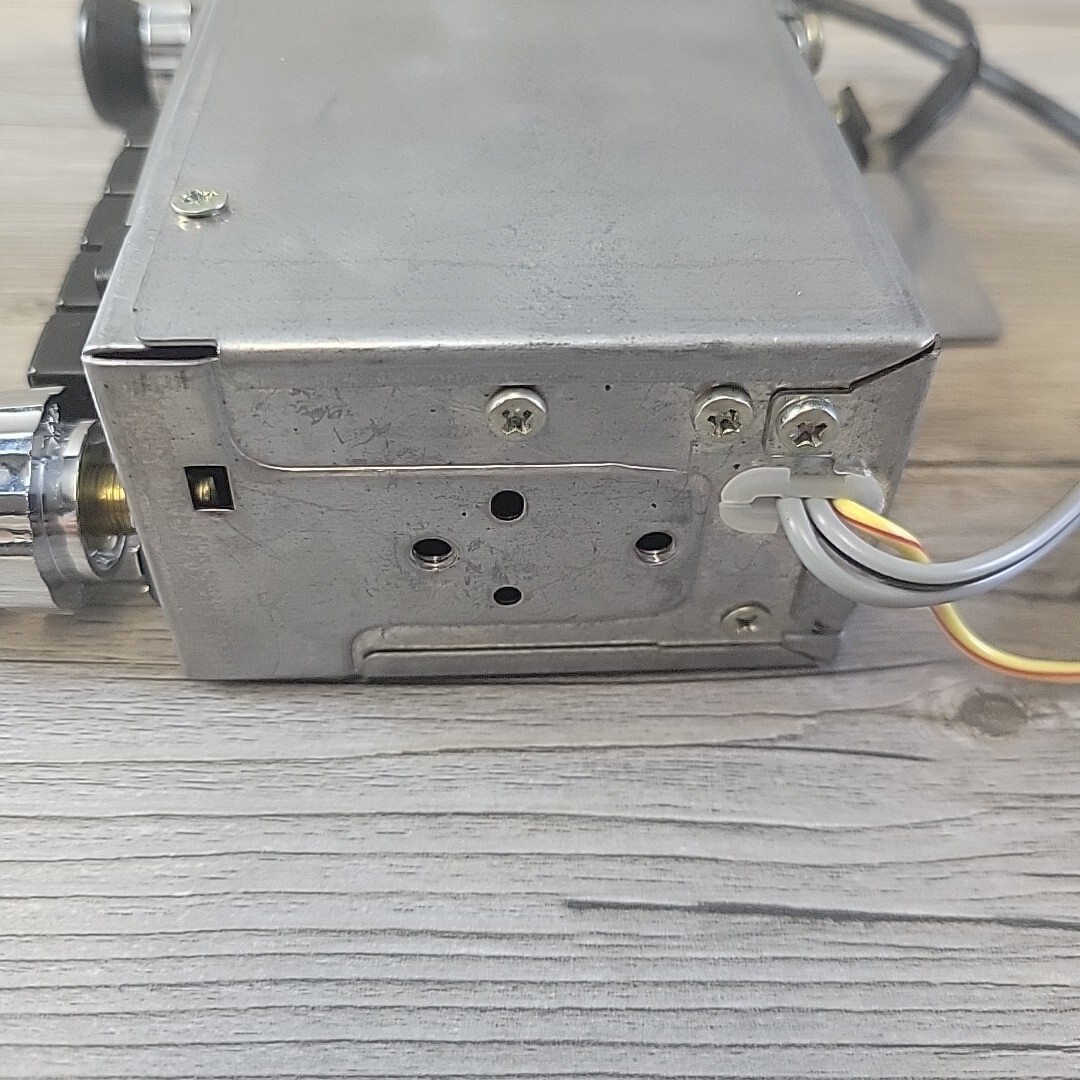 Vintage Hitachi Car Radio TM-403HCR 12V Intergrated Circuit