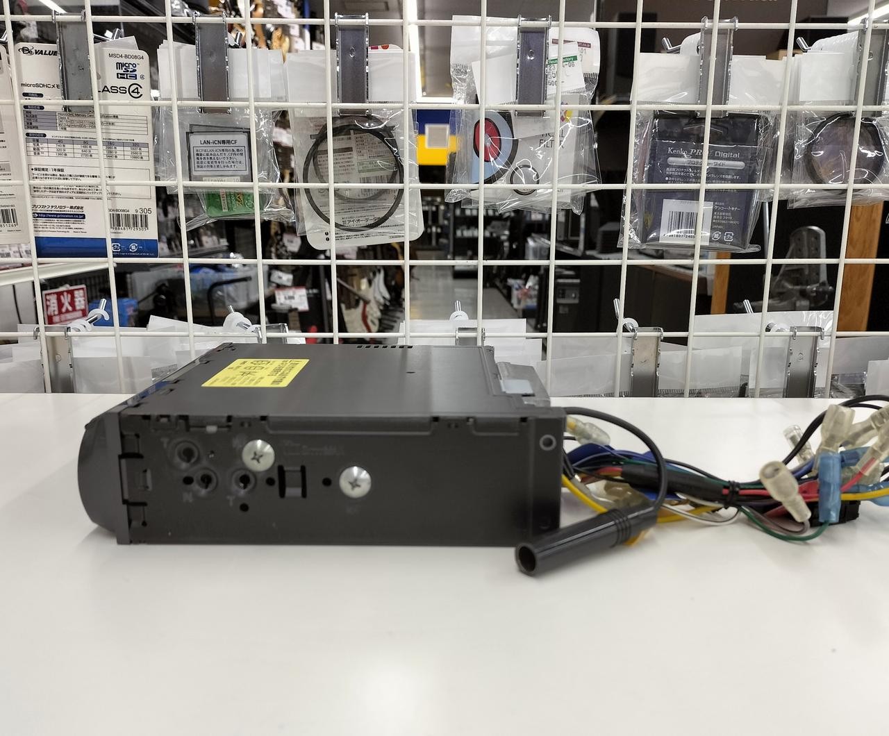 Carrozzeria DVH-P520 Car Audio Main Unit 1DIN DVD/CD FM/AM 50Wx4 DOLBY Japan
