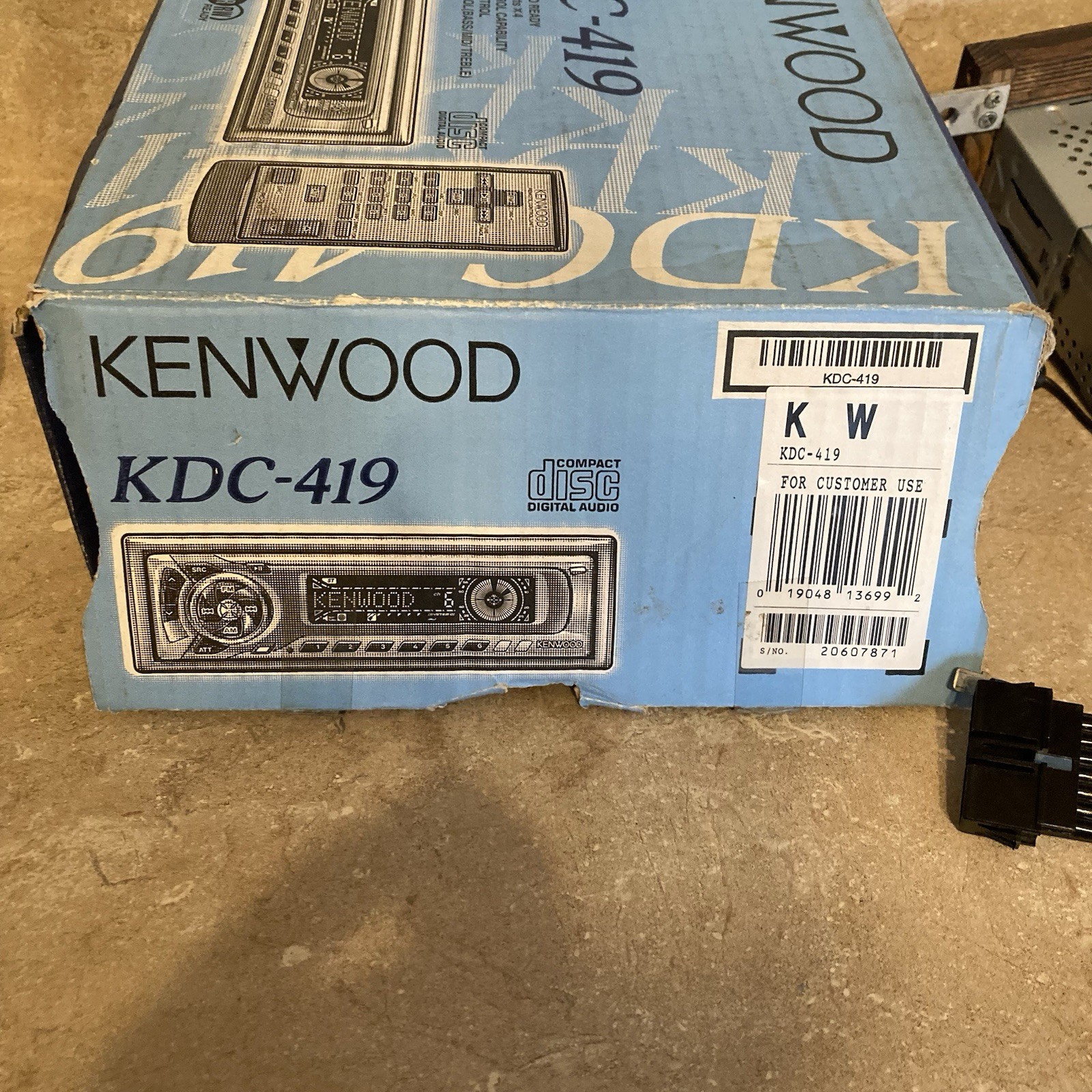 Kenwood KDC-419 CD Receiver Car Stereo w/ Remote Instruction Manual Box Tested