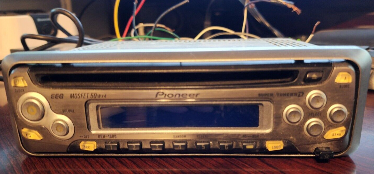 Pioneer DEH-1600 CD Single DIN Head Unit. FREE SHIPPING