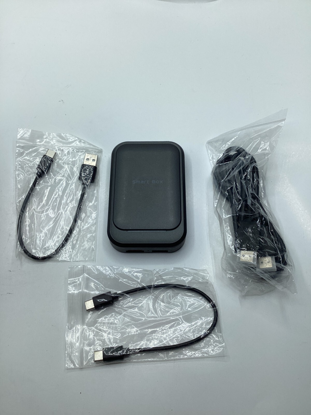 CarPlay Wireless Android 11 AI Box Pro Bluetooth 5.0, 2.4/5G Wi-Fi, R605