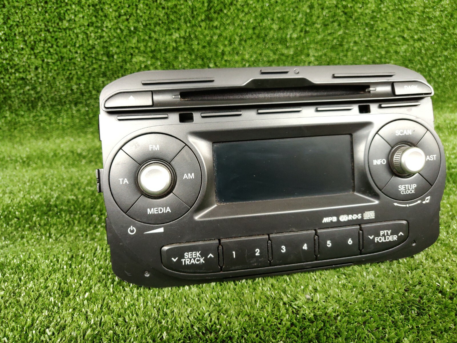 Kia Original Car Radio Am100taee 961701y201mb2 OemUsed Part