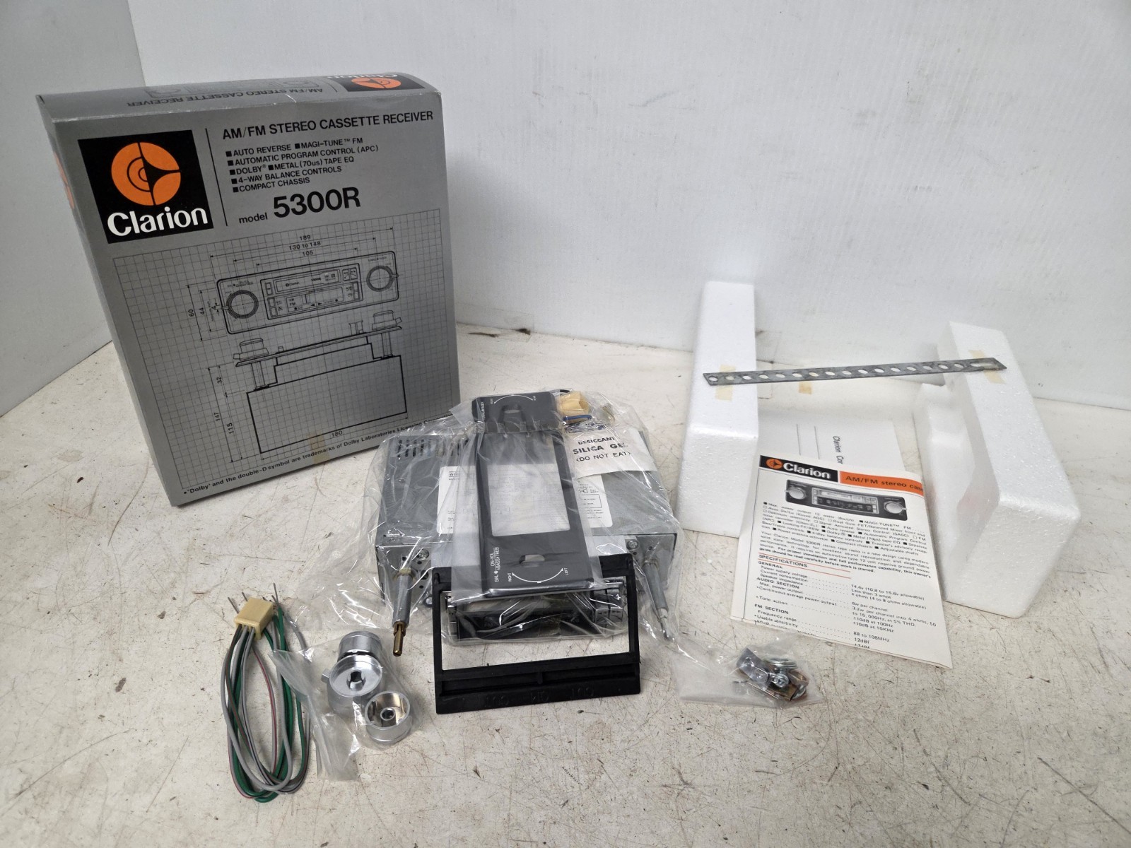 Vintage NOS Clarion 5300R AM/FM Stereo Cassette Reciever Shaft Mount Old School