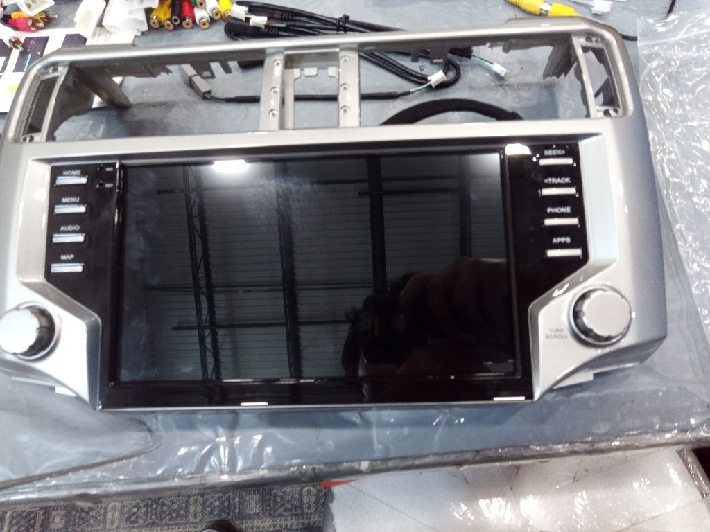USED Car Radio Wireless Android CarPlay GPS Screen For Toyota 4Runner 2010-2021