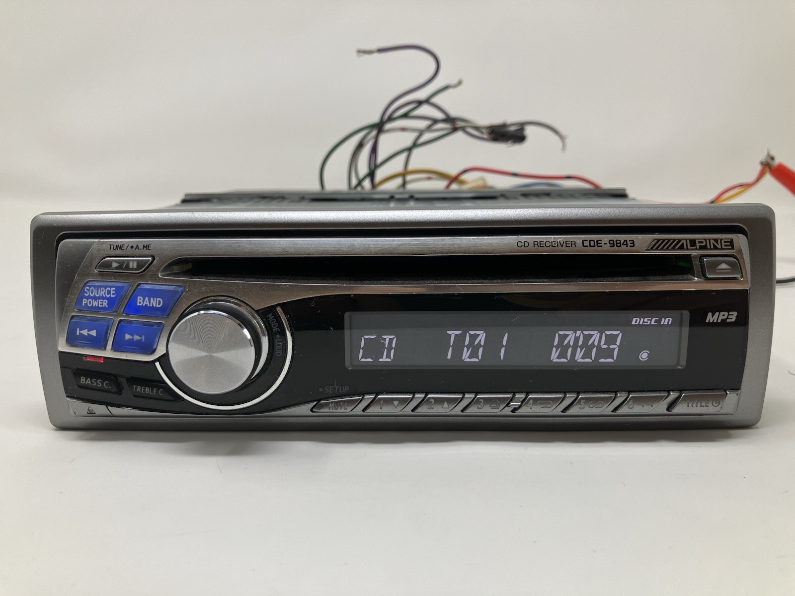 ALPINE CDE-9843 Detachable Face In Dash CD Player Car Radio MP3 Receiver