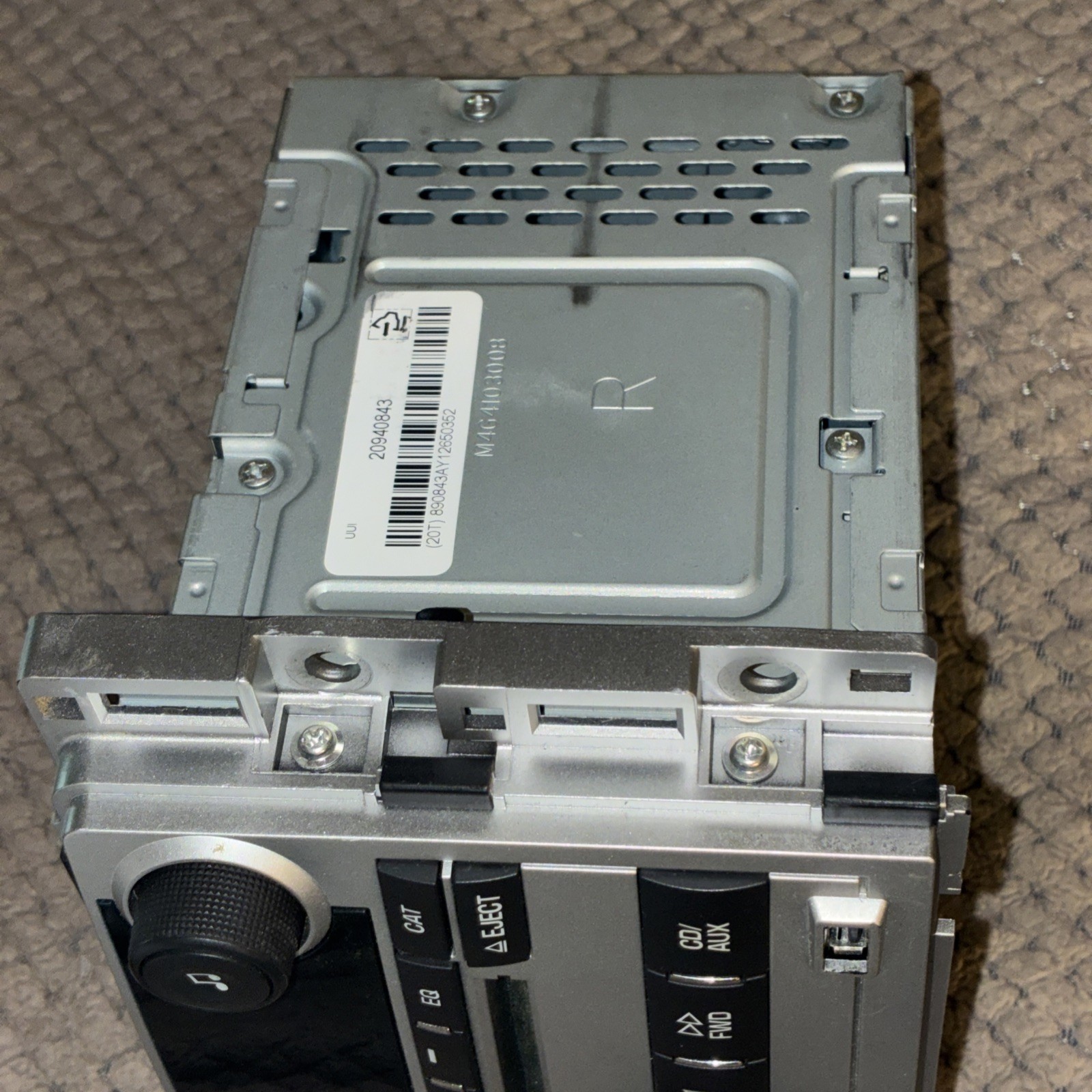 GM Chevrolet Malibu Radio CD Player USB AUX MP3 Part 20940843 Untested