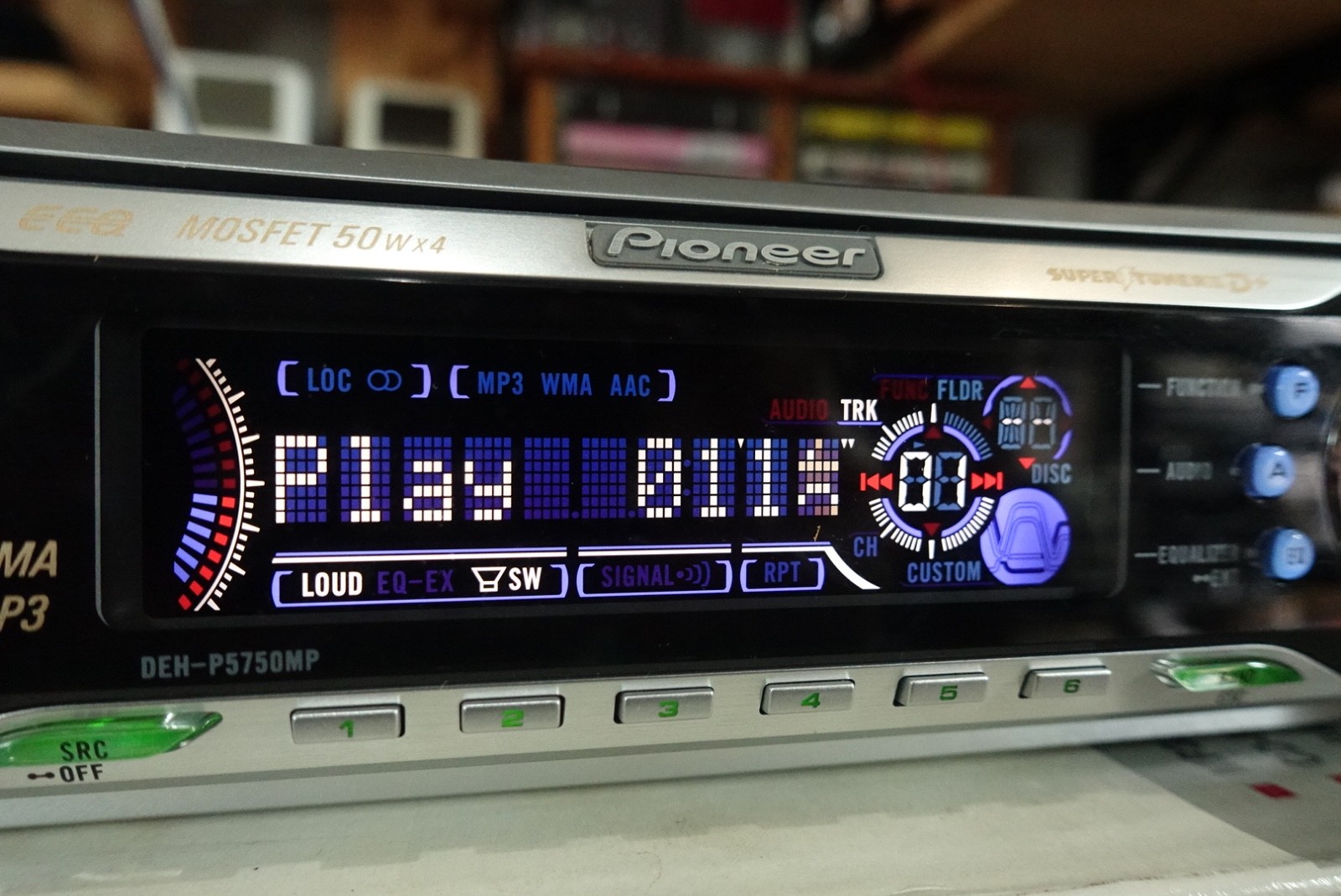 Pioneer DEH-P5750MP. CD/Fm/Aux. New With Open Box.