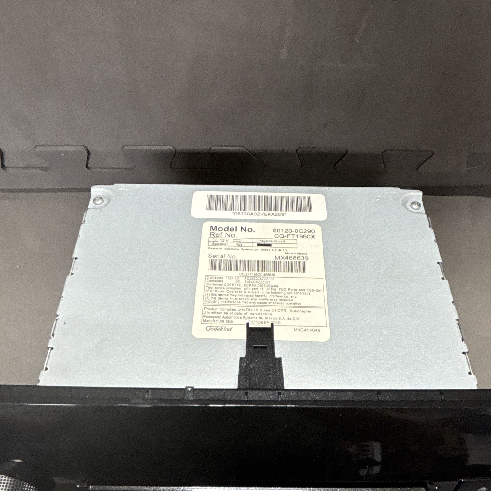Toyota 86120-0C290 In-Dash AM/FM CD Radio Head Unit