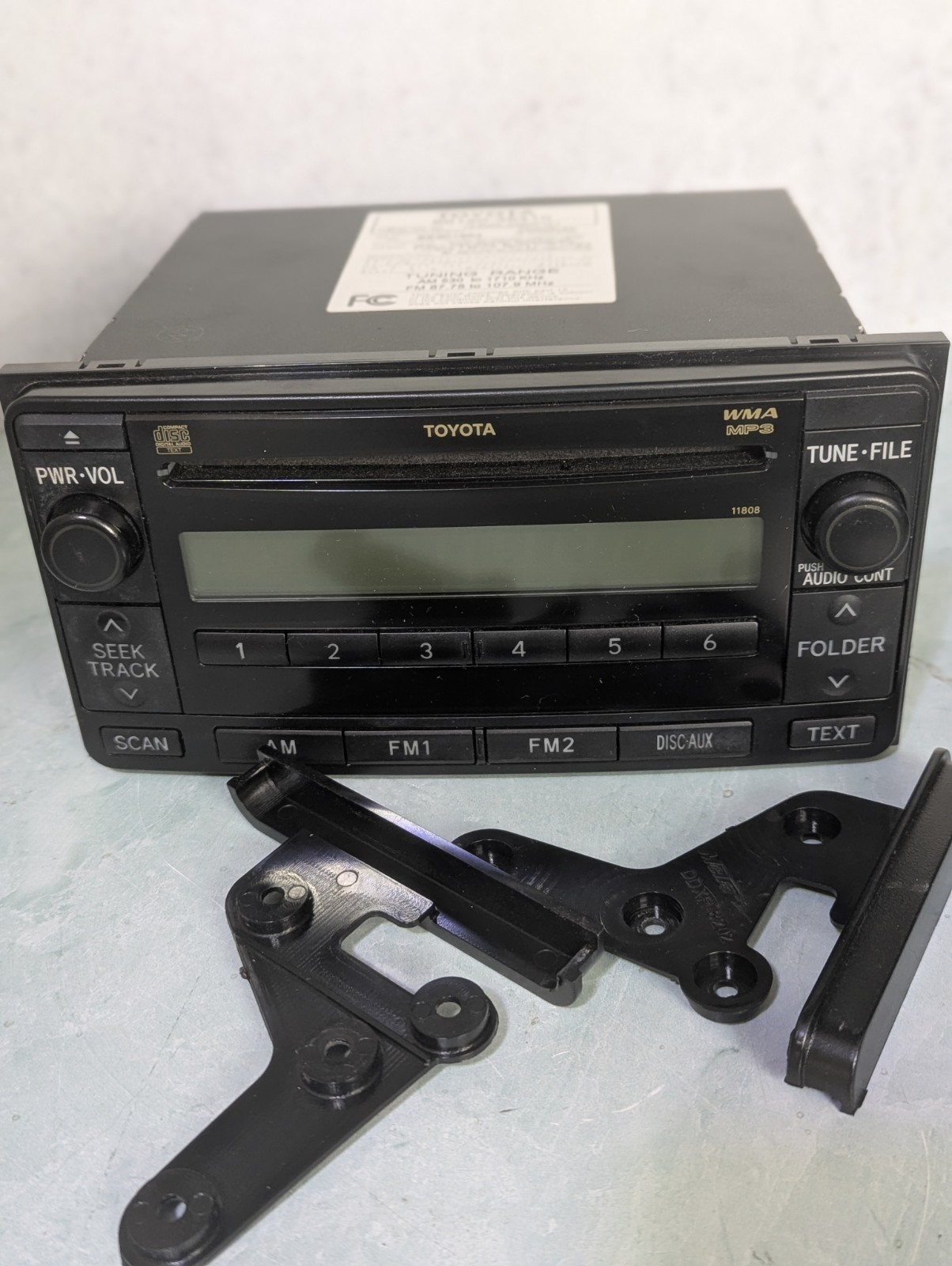 Toyota 86120-35410 OEM Stock IN-Dash Audio AM/FM Radio CD Fujitsu Ten USA SELLER