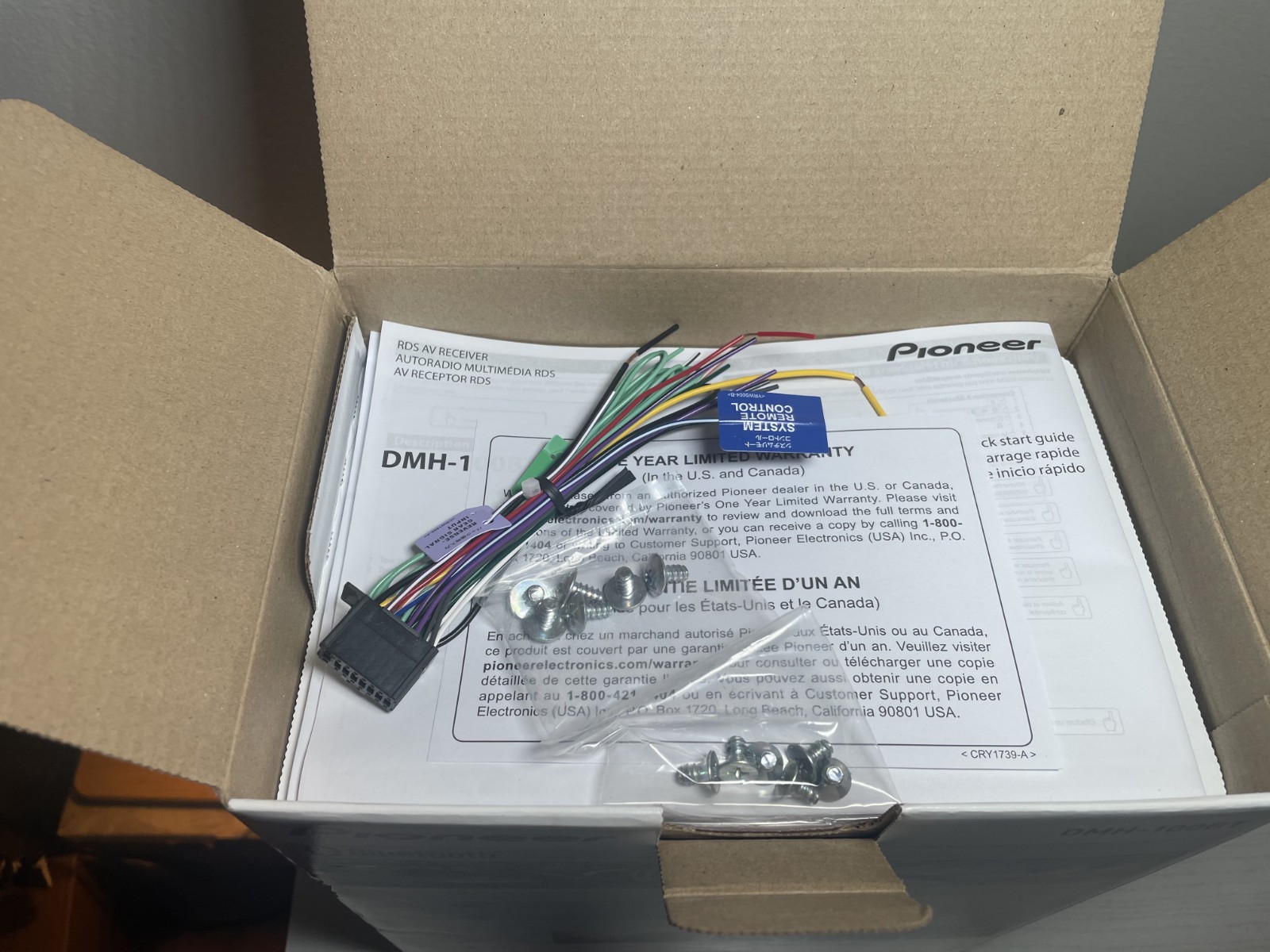 Pioneer DMH-100BT, Touchscreen, Bluetooth, USB, Receiver Stereo BRAND NEW