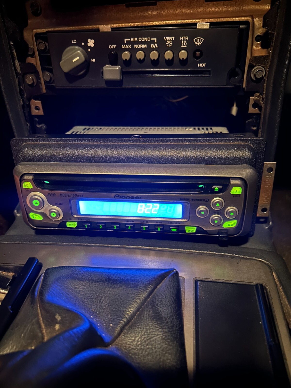 VINTAGE Pioneer Mosfet 50wx4 Radio CD Player (Tested Works)