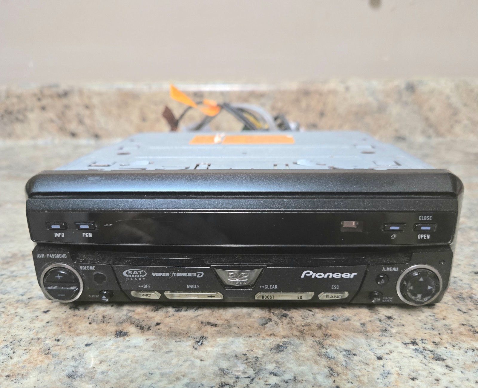 Pioneer AVHP4900DVD Car DVD Player Mp 36.5 Inch Preowned
