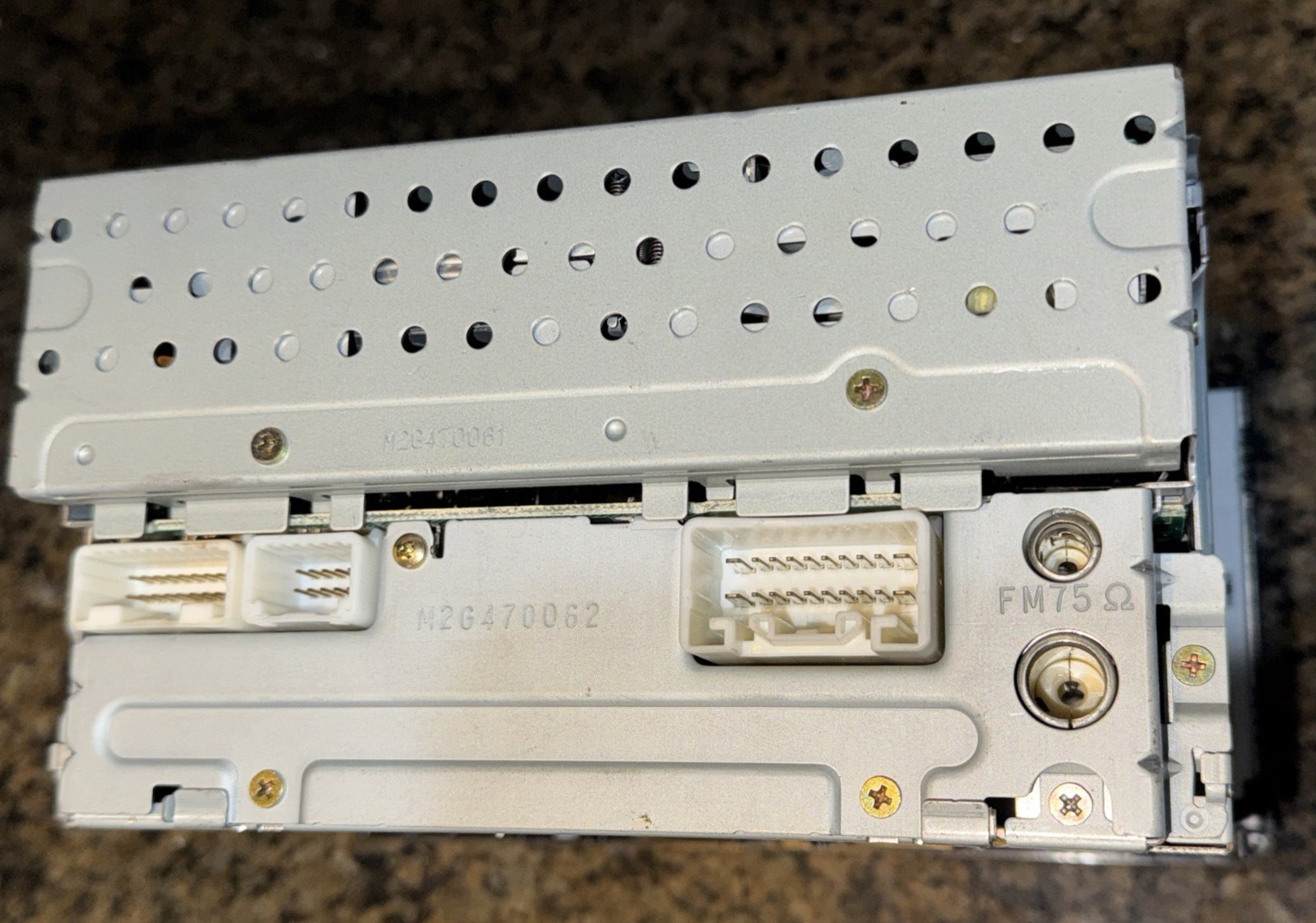 Toyota Factory Radio, Model 86120-OC120 Untested