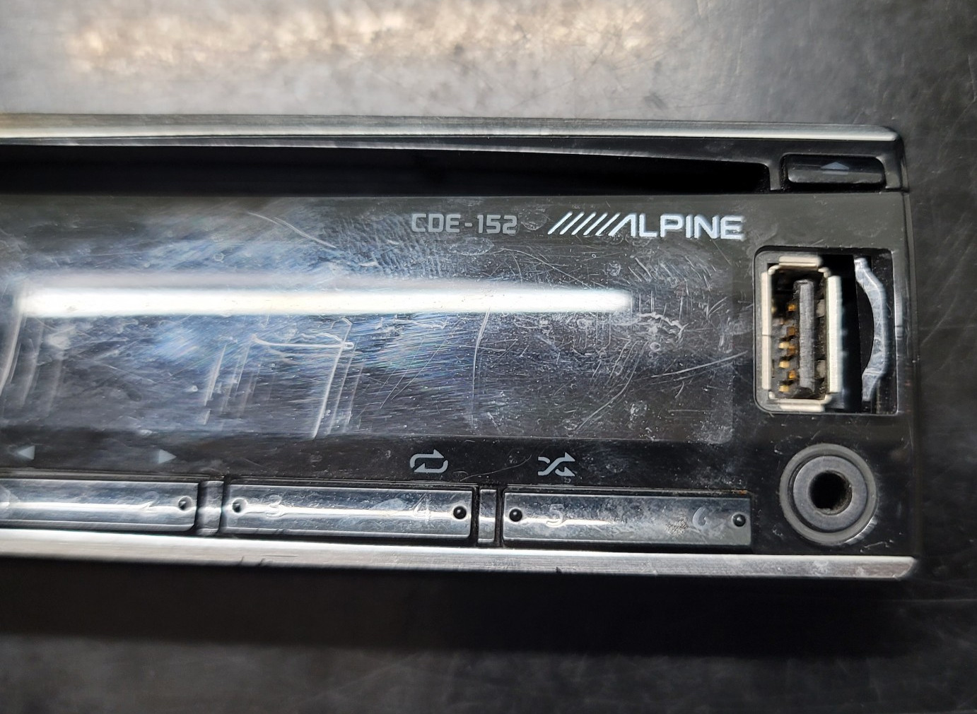 ALPINE CDE-152 Bluetooth Car Audio Stereo in Dash CD Player AUX FACEPLATE ONLY