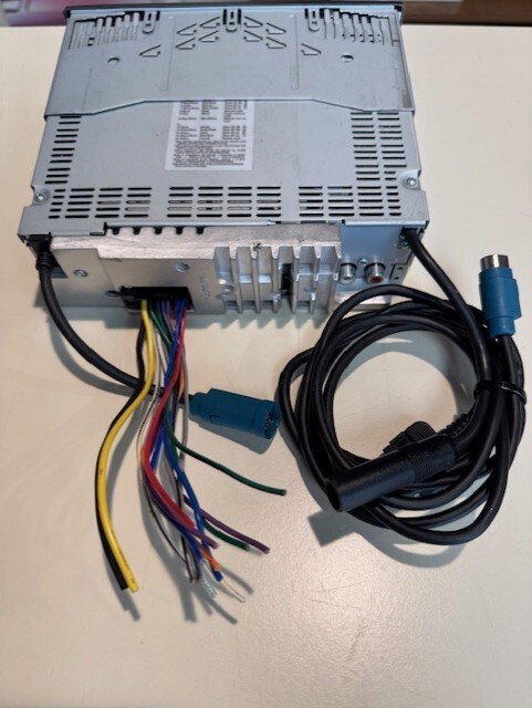 ALPINE CDE-9852 CD RECEIVER Great Condition